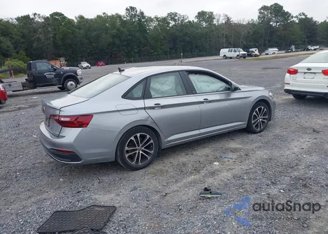 2023 Volkswagen Jetta 1.5T Sport z USA, uszkodzony, nr VIN 3VWBM7BUXPM037986